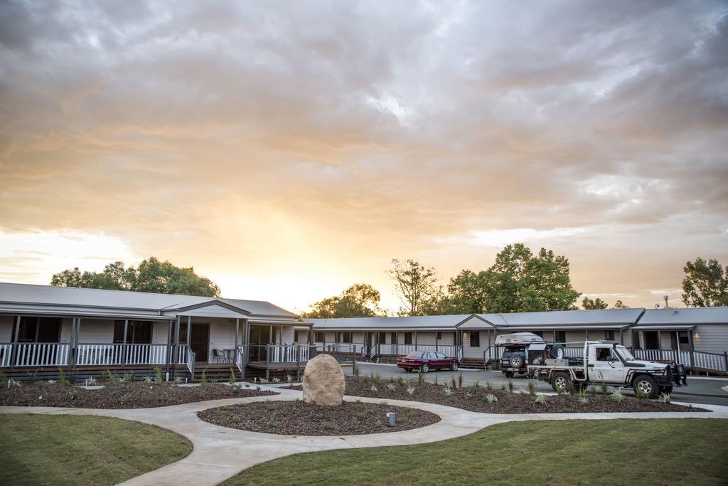 The Rocks Motel Charleville Extérieur photo